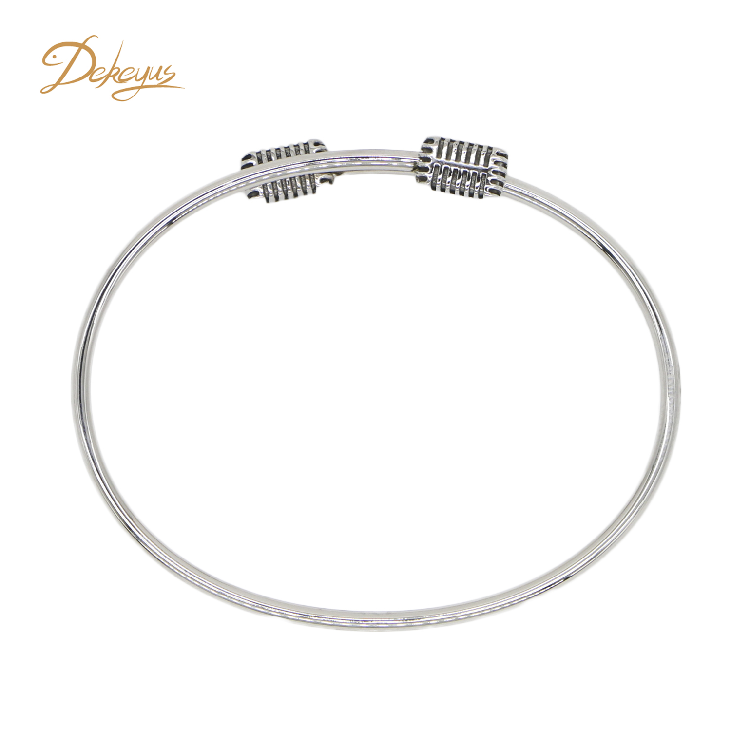 Dekeyus microphone bracelet